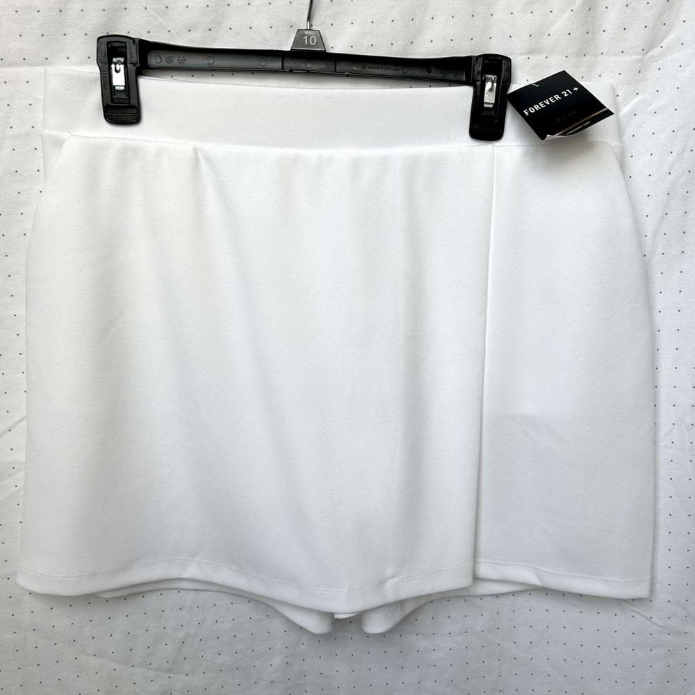 NWT Faux Wrap Skort